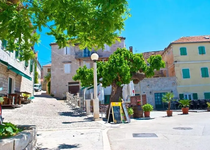 Spacious Apartment 50 M From The Beach Apartment *