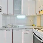 Spacious 50 M From The Daire *