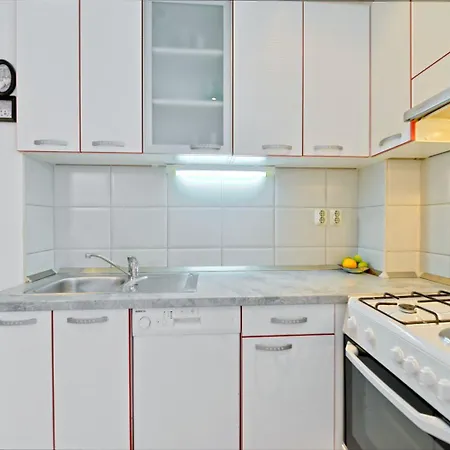 Spacious Apartment 50 M From The Beach Lägenhet *
